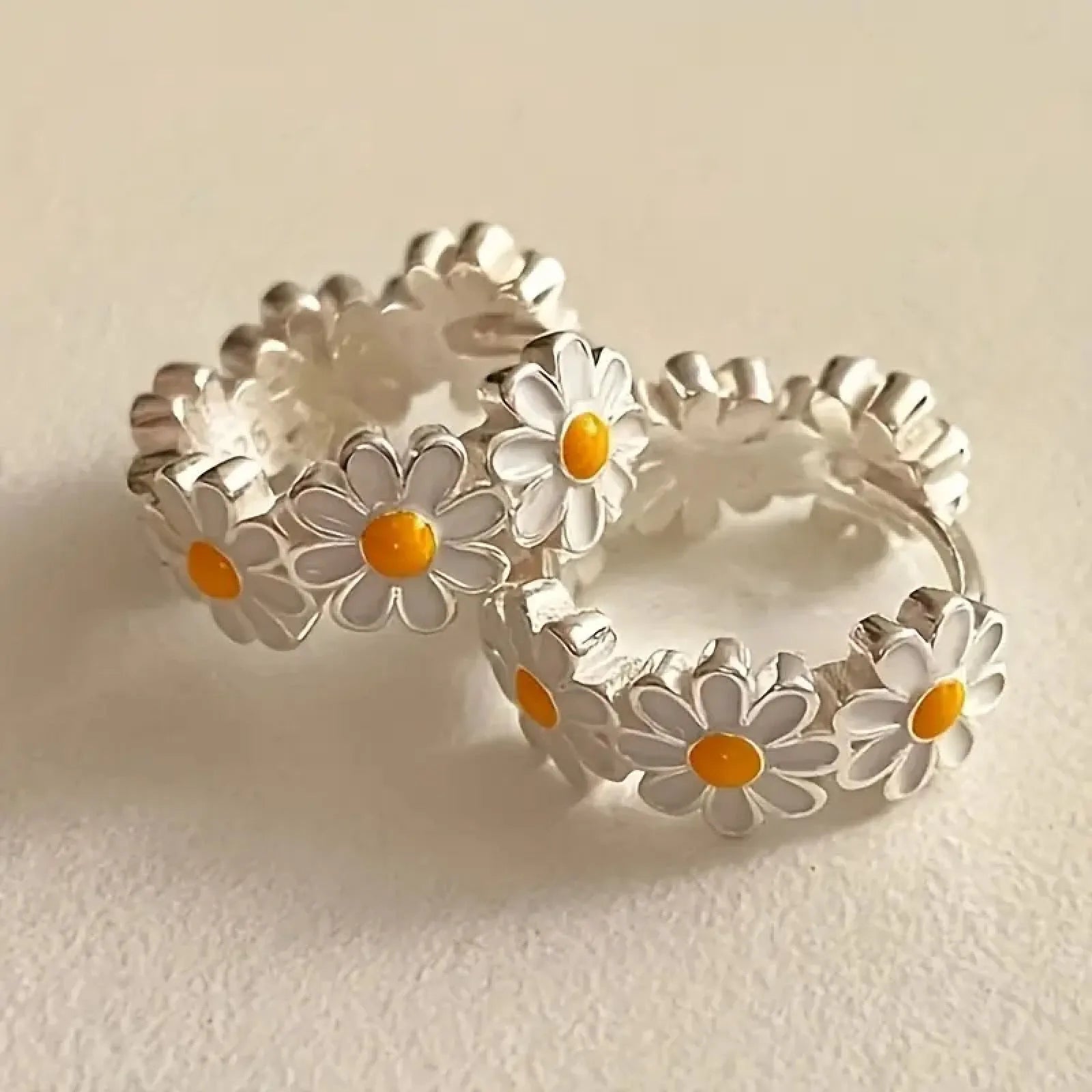 White daisy flower ring earrings with platinum gem inlay on copper base