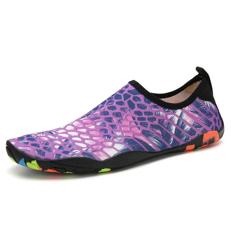 Blue Lycra and EVA beach wading shoes for swimming, shown on a size chart.