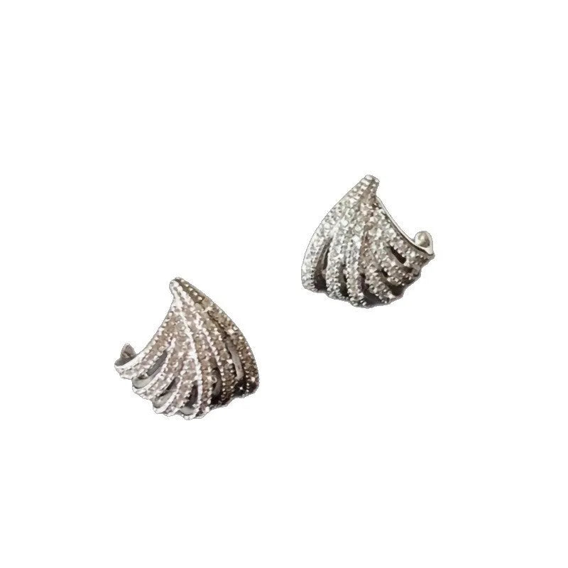 Women's geometric zircon earrings with platinum electroplating and line design
