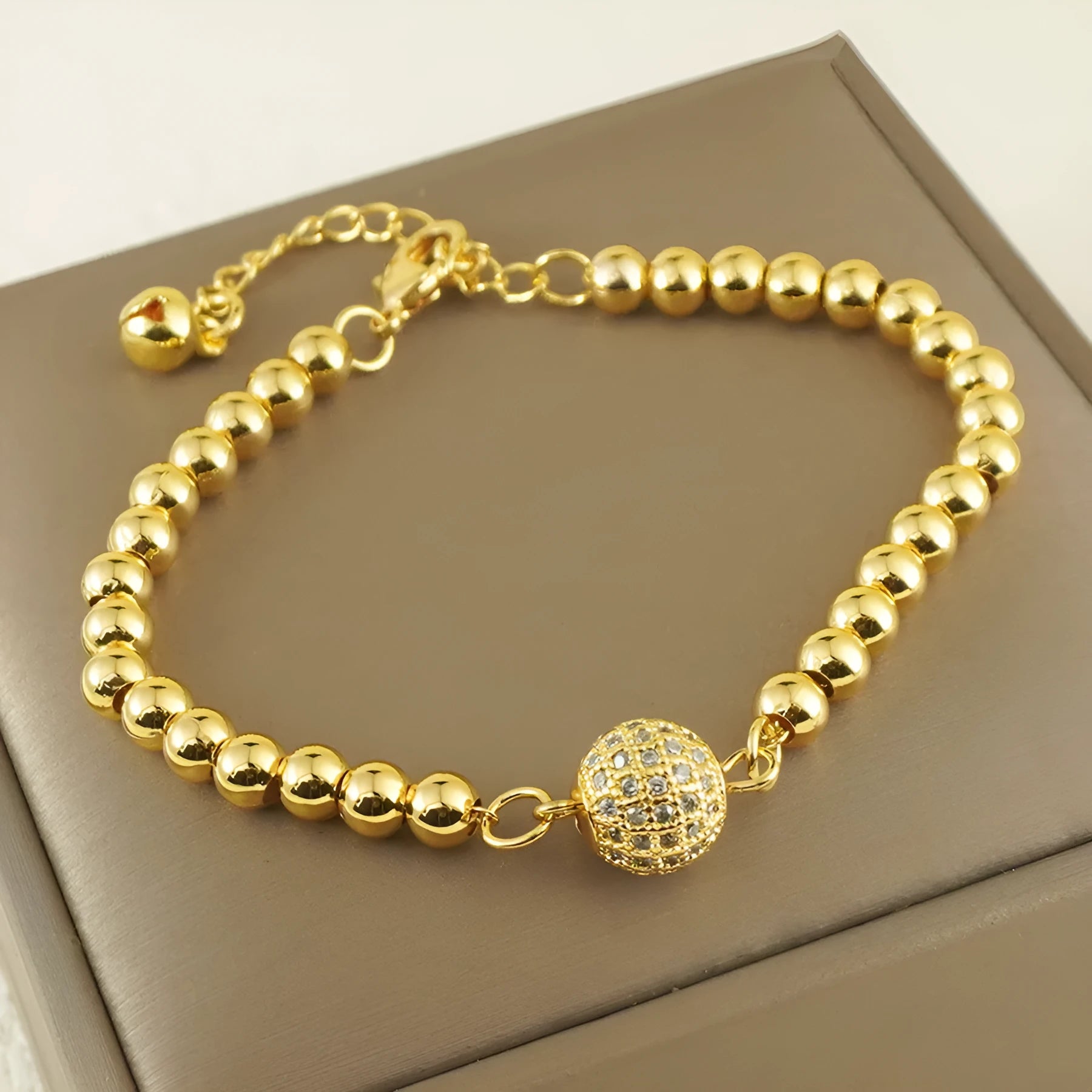 Copper bracelet with zircon stones in heart-shaped Arabic design for women