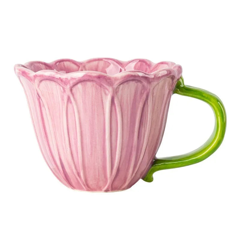 Ceramic breakfast cup with pastoral floral pattern and comfortable handle holding 500ml capacity