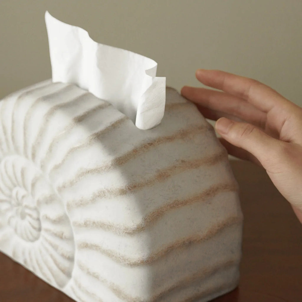 Resin conch shell design tissue box cover in modern simple style