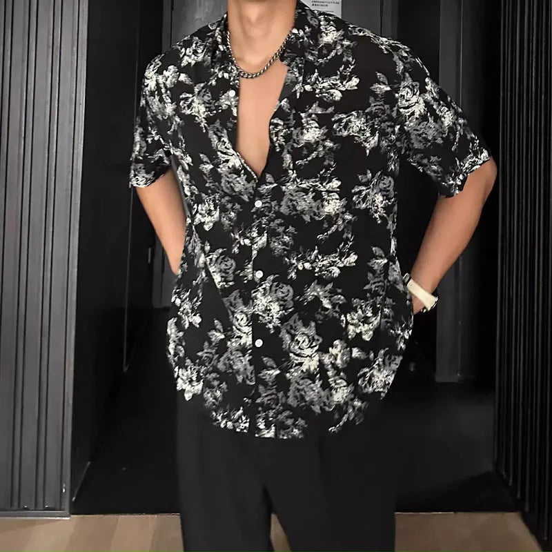 Loose casual short sleeve shirt with floral pattern in black or white colour options