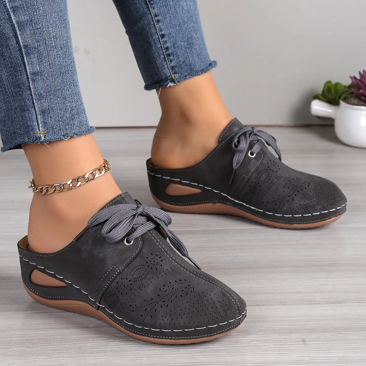 Women's summer lace-up slippers with wedge sole and hollow-out design in various colours