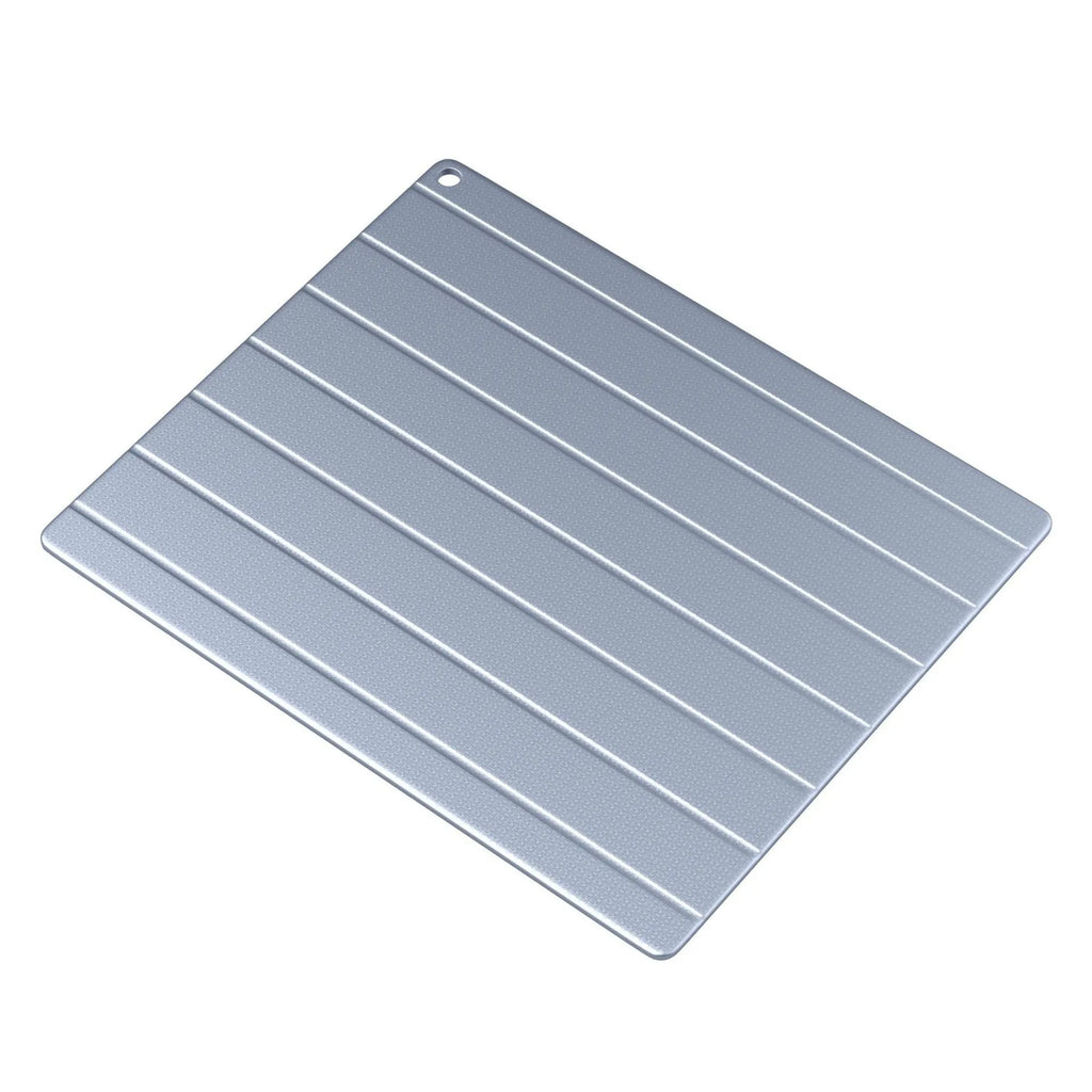 Aluminium quick defrosting plate showing modern design with USB cable connection option
