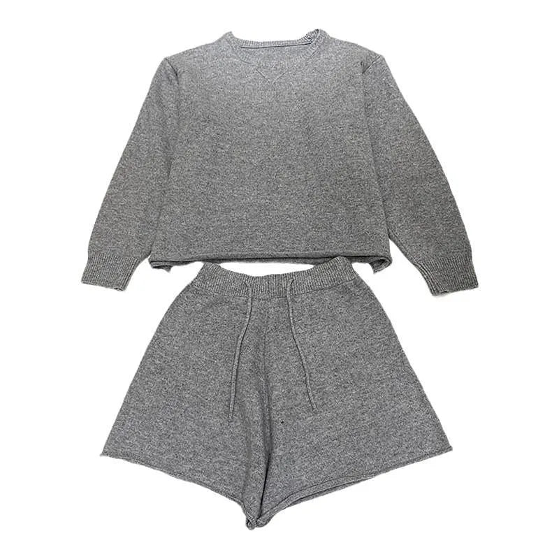 Women's loose-fitting long sleeve sweater with knitted wide-leg shorts two-piece set in polyester acrylic blend