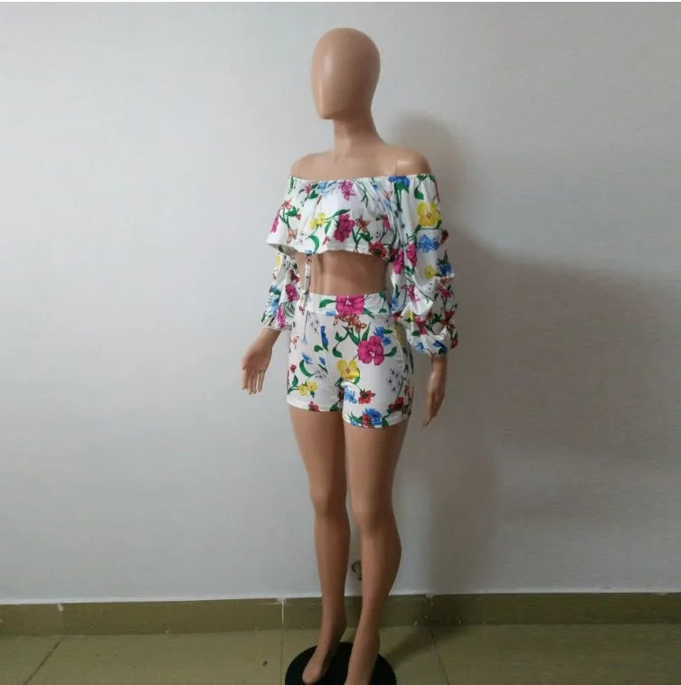 Women's two-piece pants suit with printed pile sleeves and matching shorts in multicolour digital print