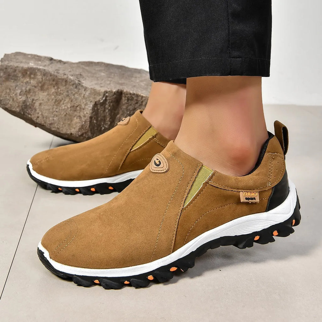 Men's round head thin fashion shoes in multiple colours with rubber sole and shallow mouth opening