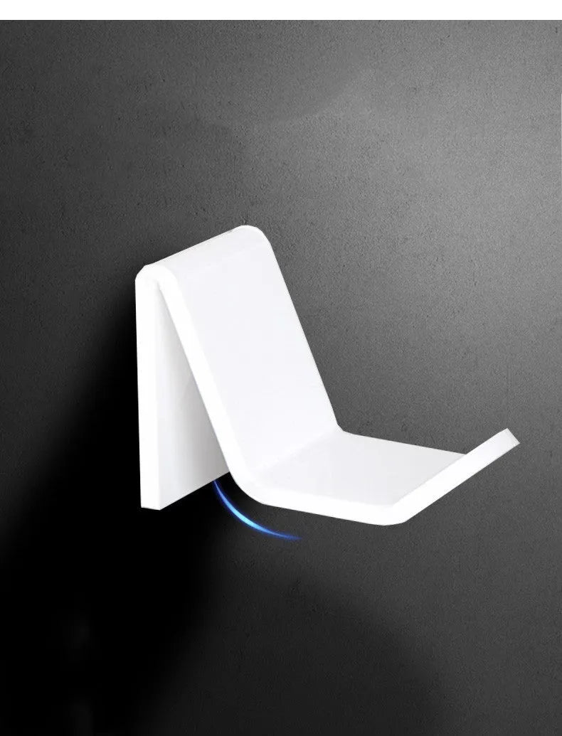 Universal game controller mounting bracket for smartphones in black, white and transparent colours