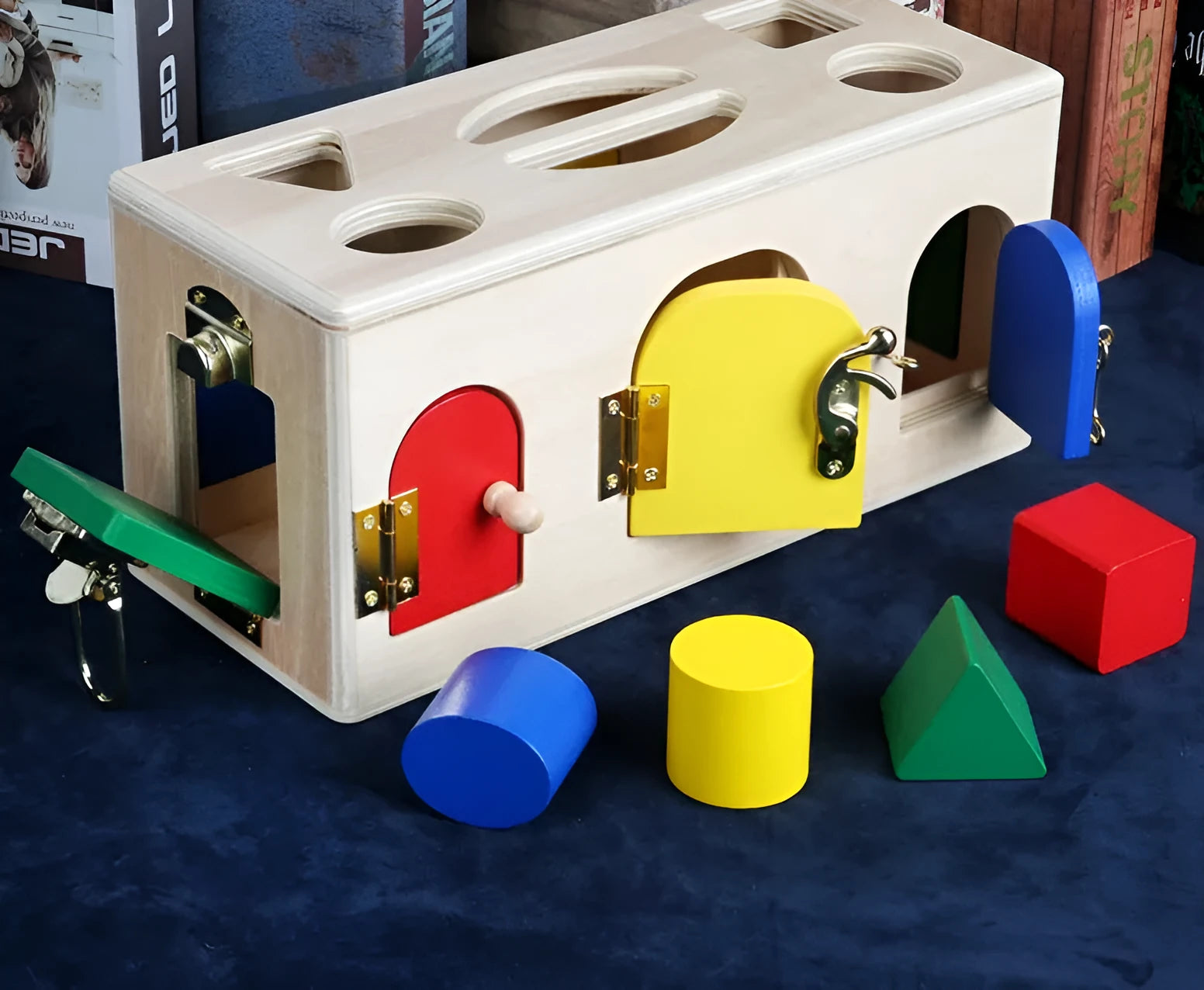 Wooden shape lock box educational toy with 12 pieces for preschool children aged 3+