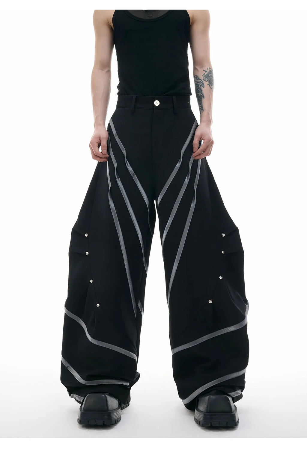Men's black trousers with metal striped rivet pleats and three-dimensional cutting detail