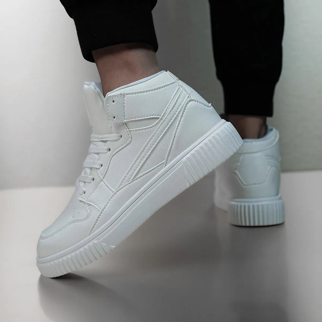 White microfiber men's casual shoes with round toe design for autumn and winter leisure wear