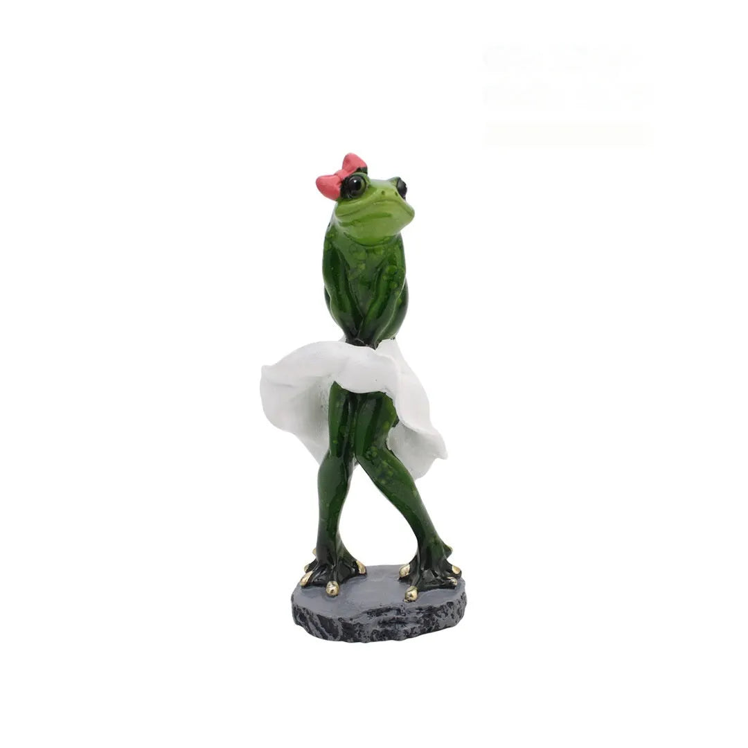 Pastoral style synthetic resin frog ornament for living room and study home decoration