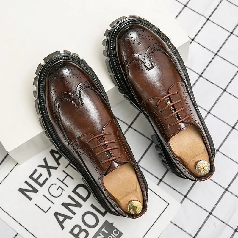 Men's black and brown brogue shoes with artificial PU uppers and round toe design