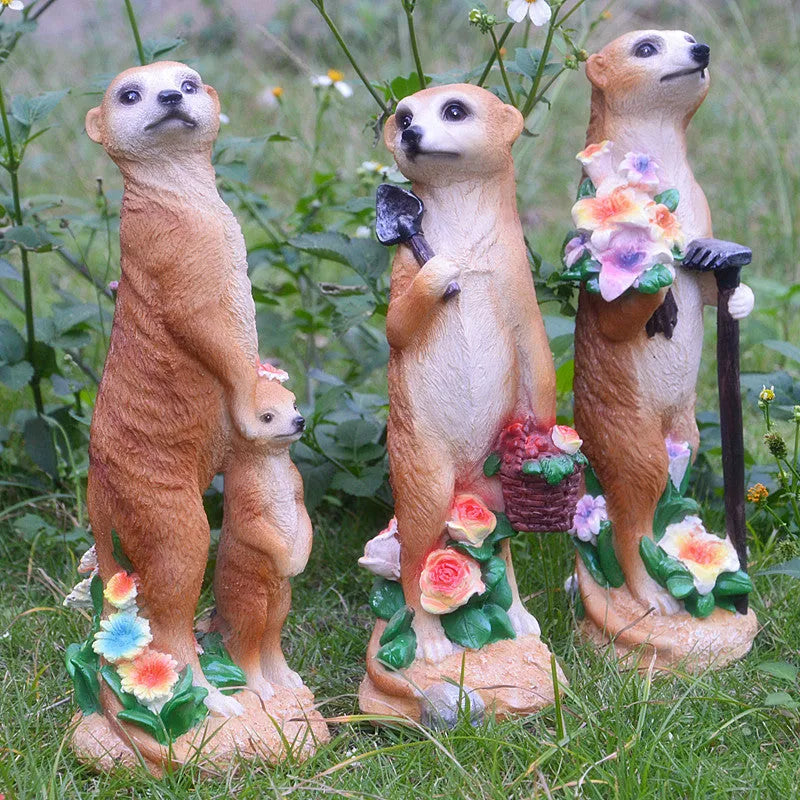 Straw hat mongoose garden ornament figurine with plastic resin construction
