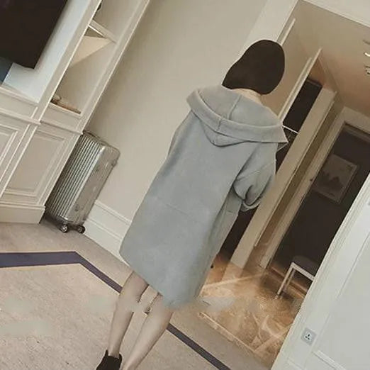 Plus size women's loose thin cotton coat with long sleeves and lace trim.