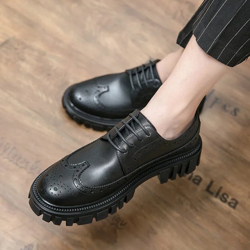 Men's black and brown brogue shoes with artificial PU uppers and round toe design