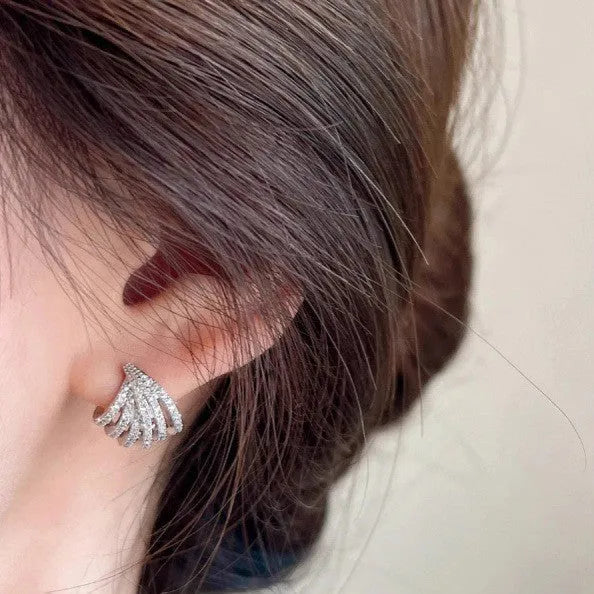 Women's geometric zircon earrings with platinum electroplating and line design