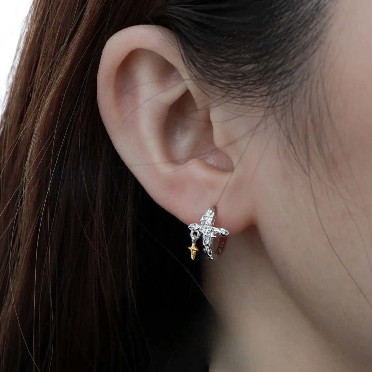 XINGX cross earrings in 925 silver with geometric circular design and white gold colour finish