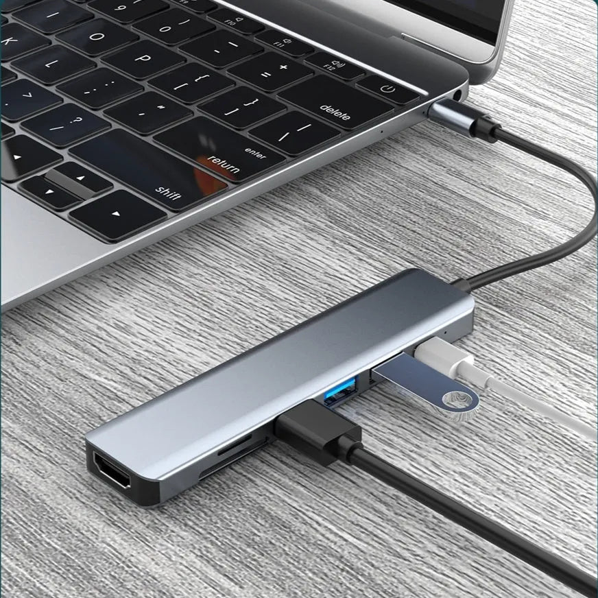 USB-C seven-port expander with 0.145m cable for laptop connectivity