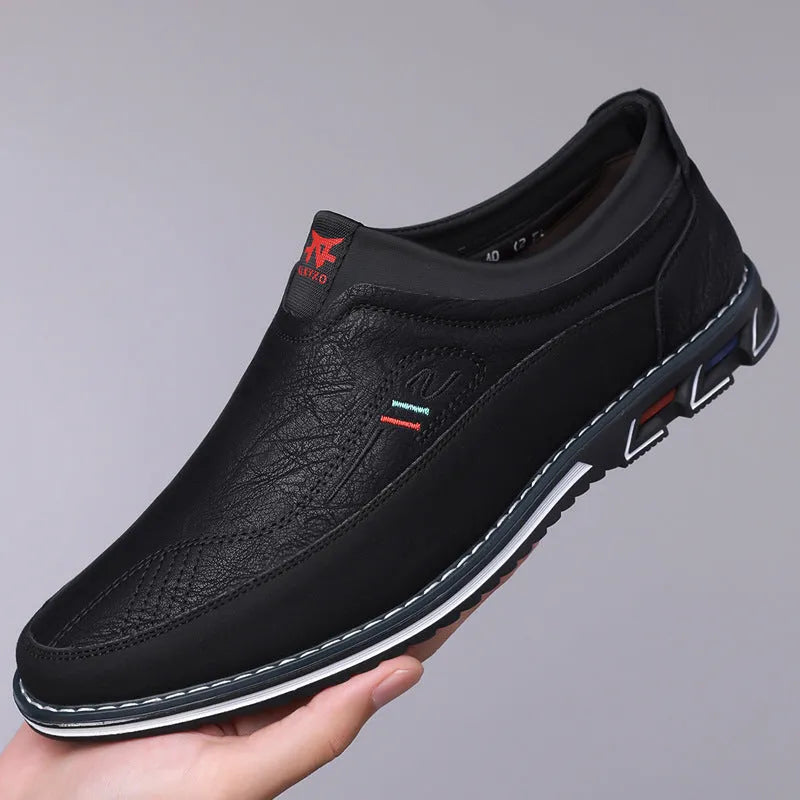 Men's leather casual shoes with rubber sole and low-top design