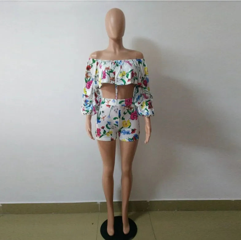 Women's two-piece pants suit with printed pile sleeves and matching shorts in multicolour digital print