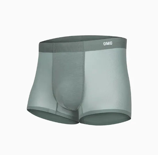 Men's seamless antibacterial fitness shorts in black, shown on a size mannequin