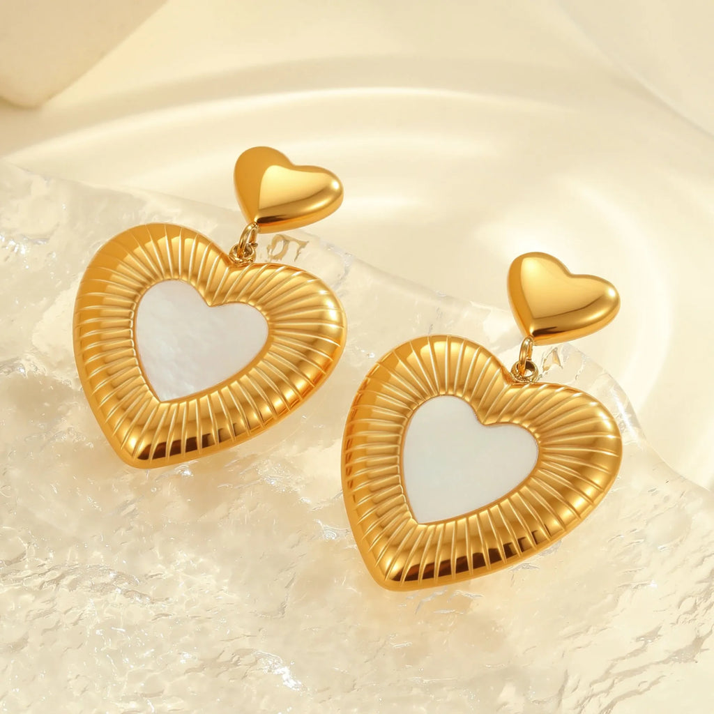 Gold heart-shaped fritillary earrings for women with stainless steel construction and 18K gold electroplating