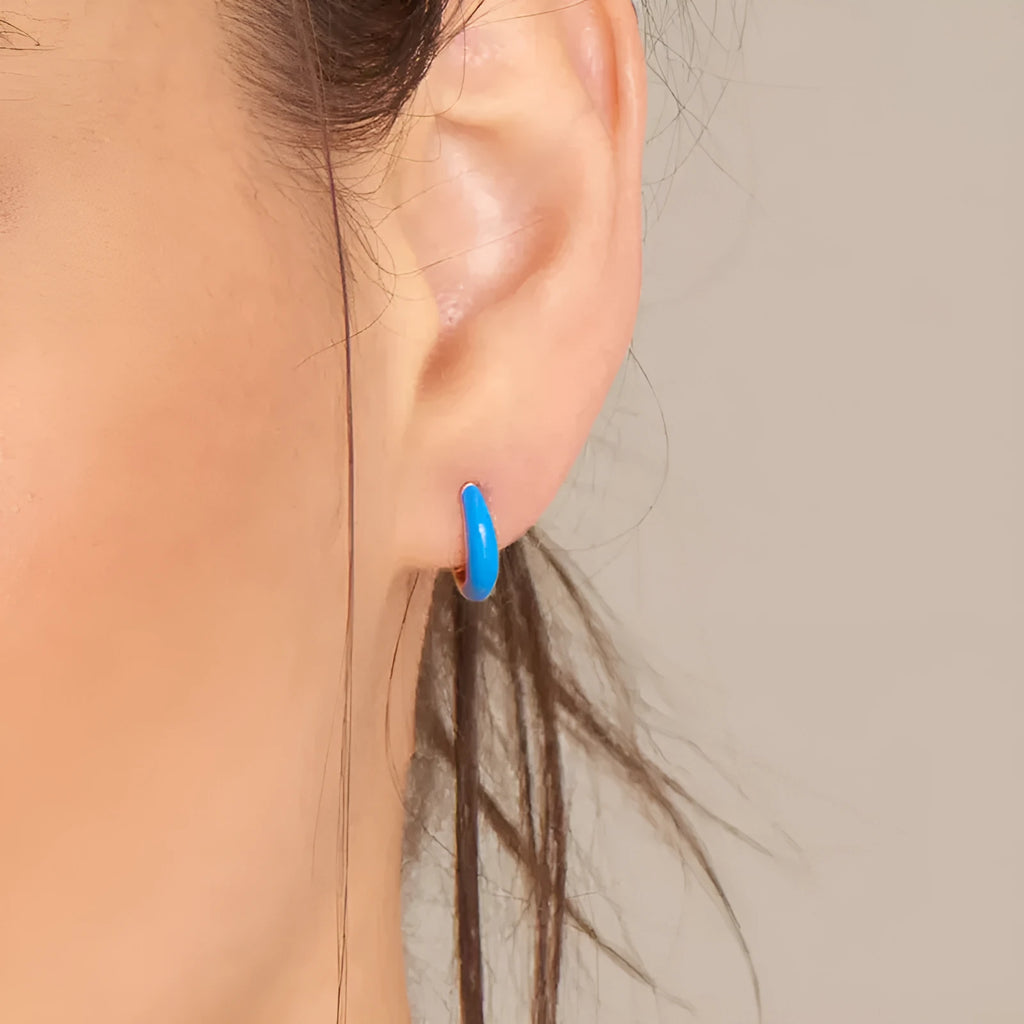 Curved U-shaped oval earrings with a glossy epoxy finish in a choice of seven colours.