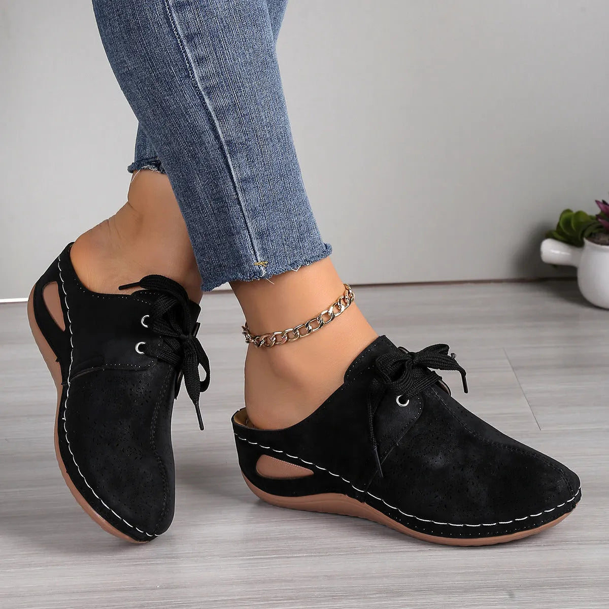 Women's summer lace-up slippers with wedge sole and hollow-out design in various colours