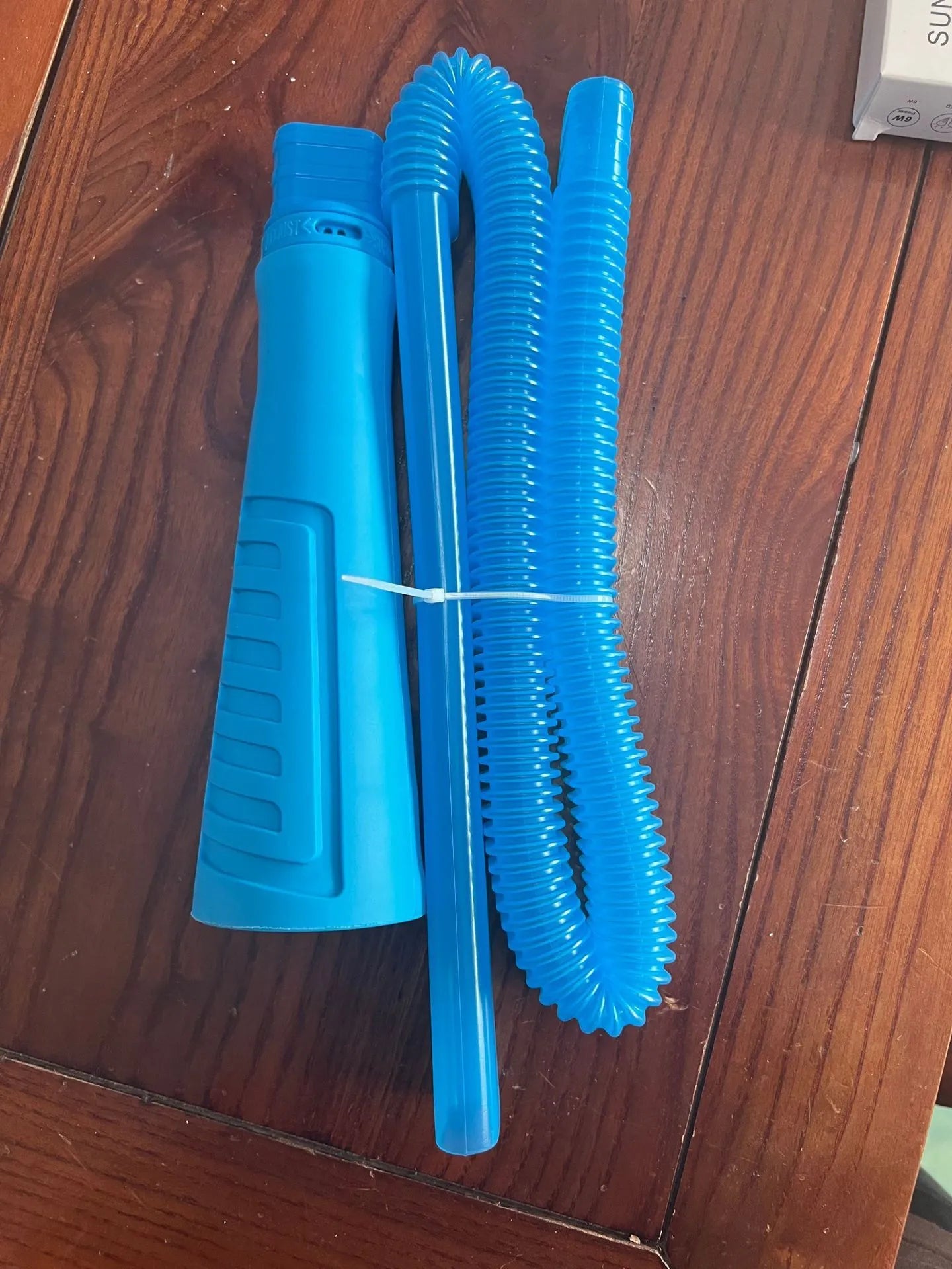 Blue vacuum cleaner suction pipe with round head, 114cm length for duct cleaning