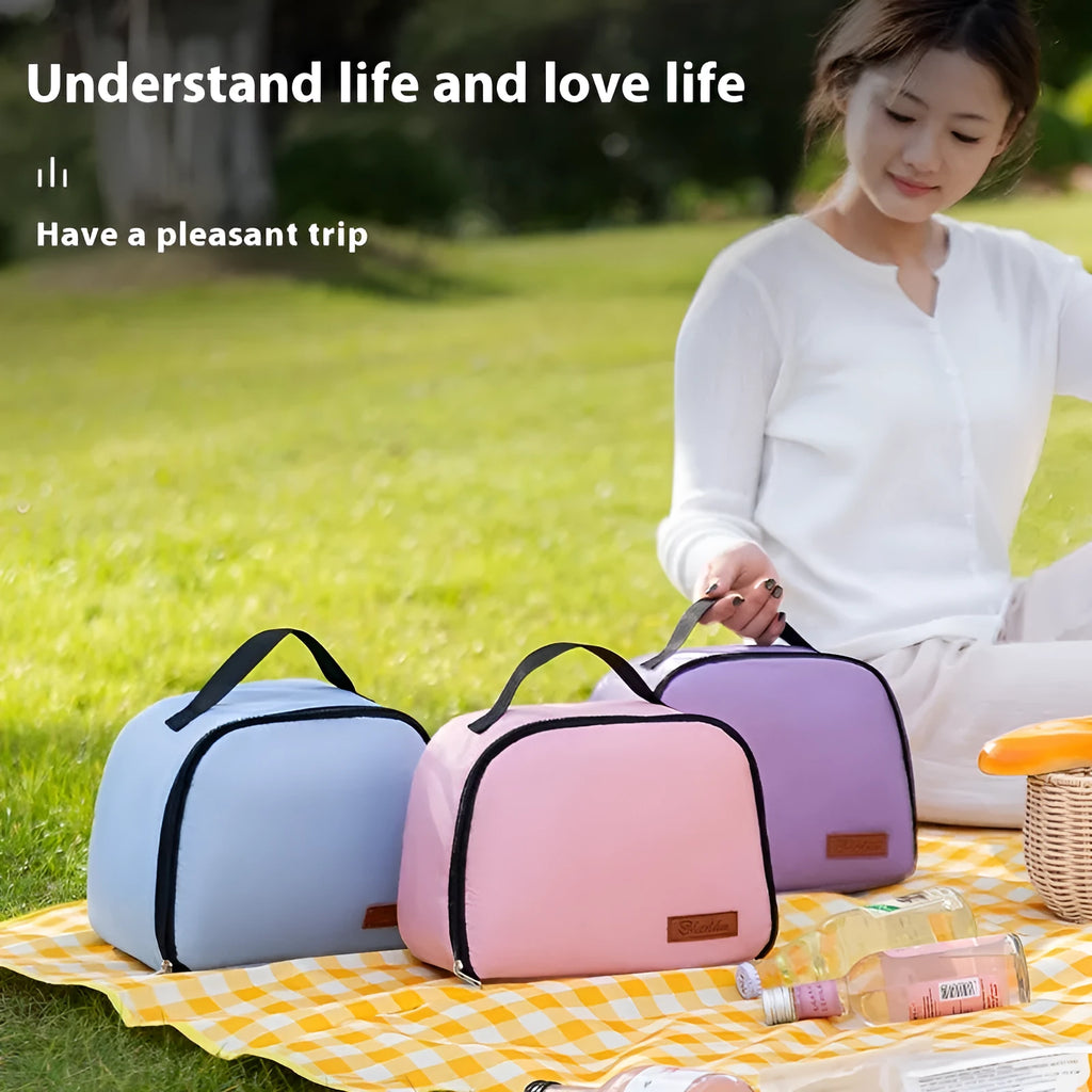 Insulated lunch box bag in textured cloth with large capacity for keeping meals warm and fresh