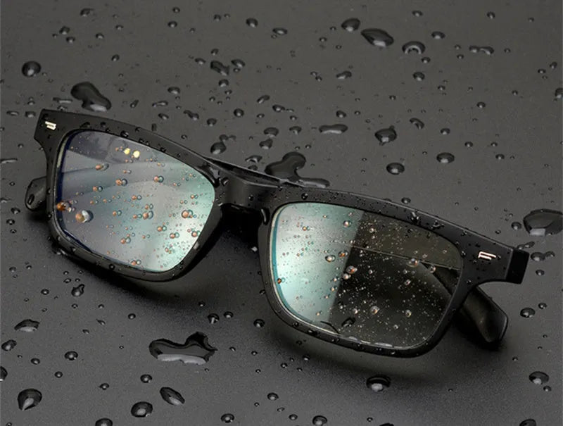 Smart glasses with semi-open Bluetooth audio design and polarised lenses