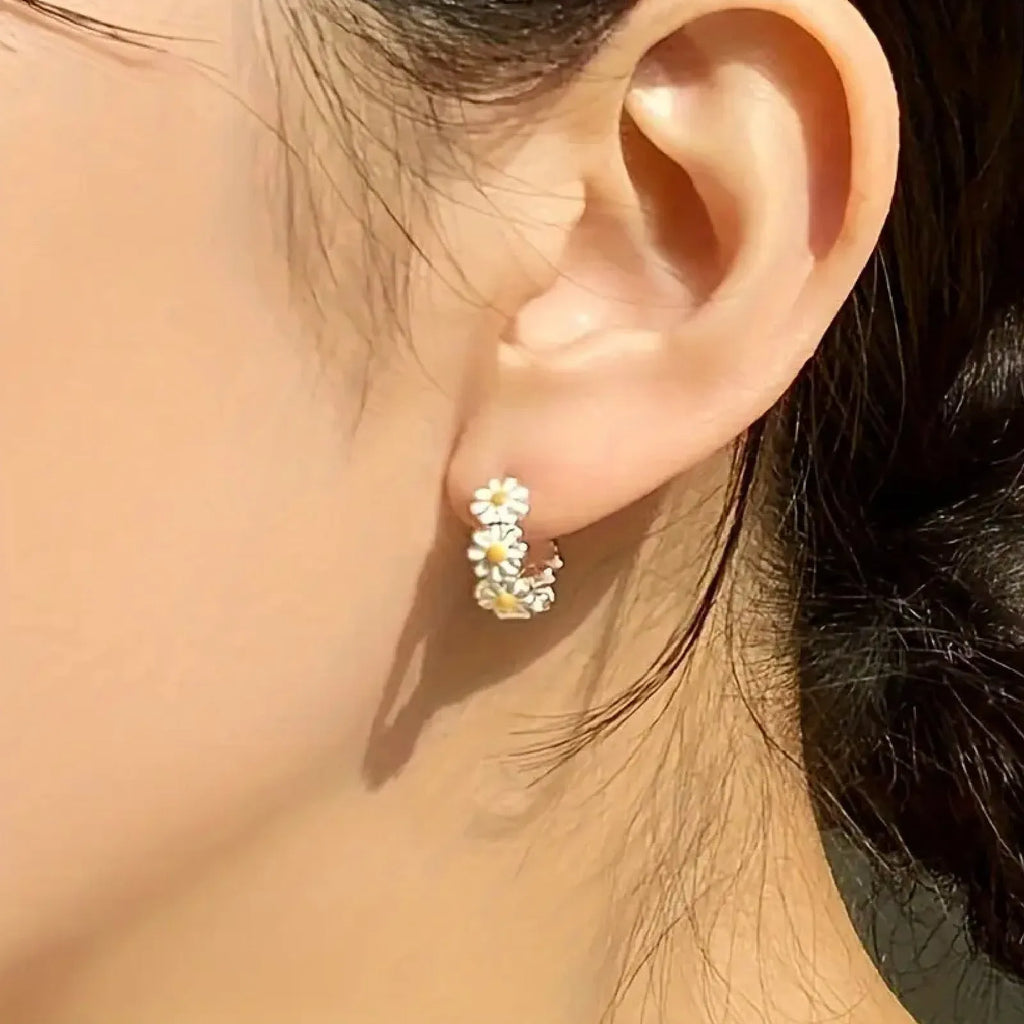 White daisy flower ring earrings with platinum gem inlay on copper base