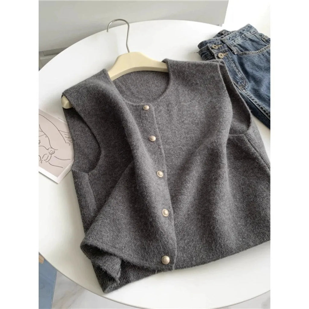 Women's half-sleeve polyester pullover in smoky grey, available in six colours with weight-based sizing