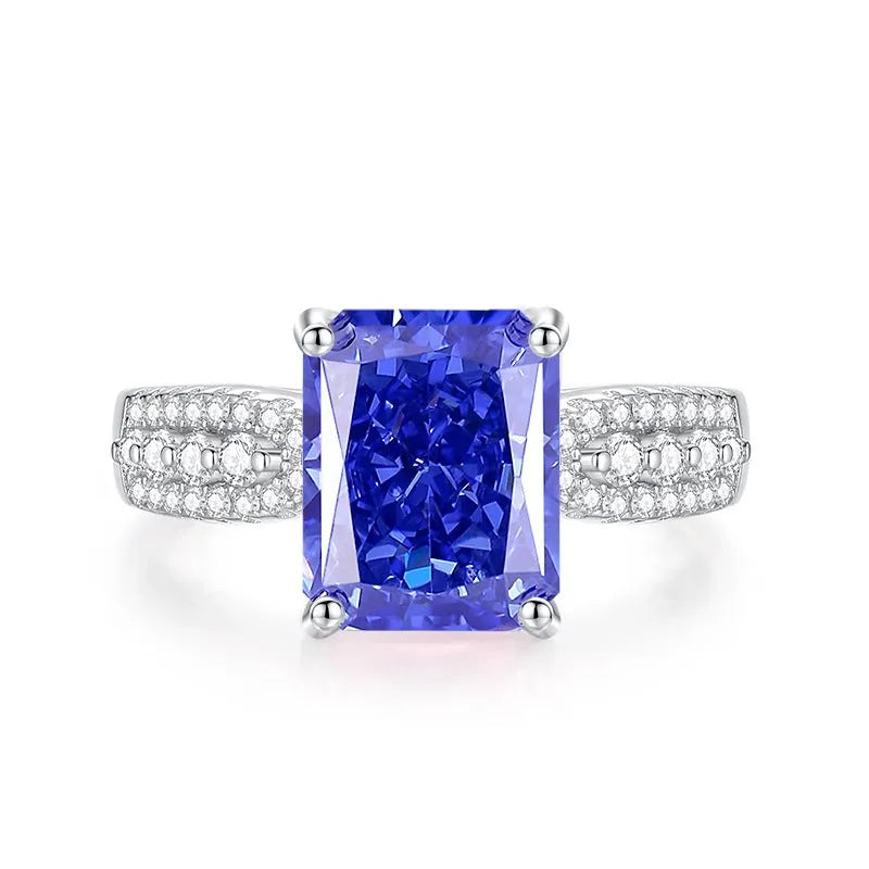 Heart-shaped Tan Sang zircon stone with ice flower diamond cut in a sterling silver ring band.