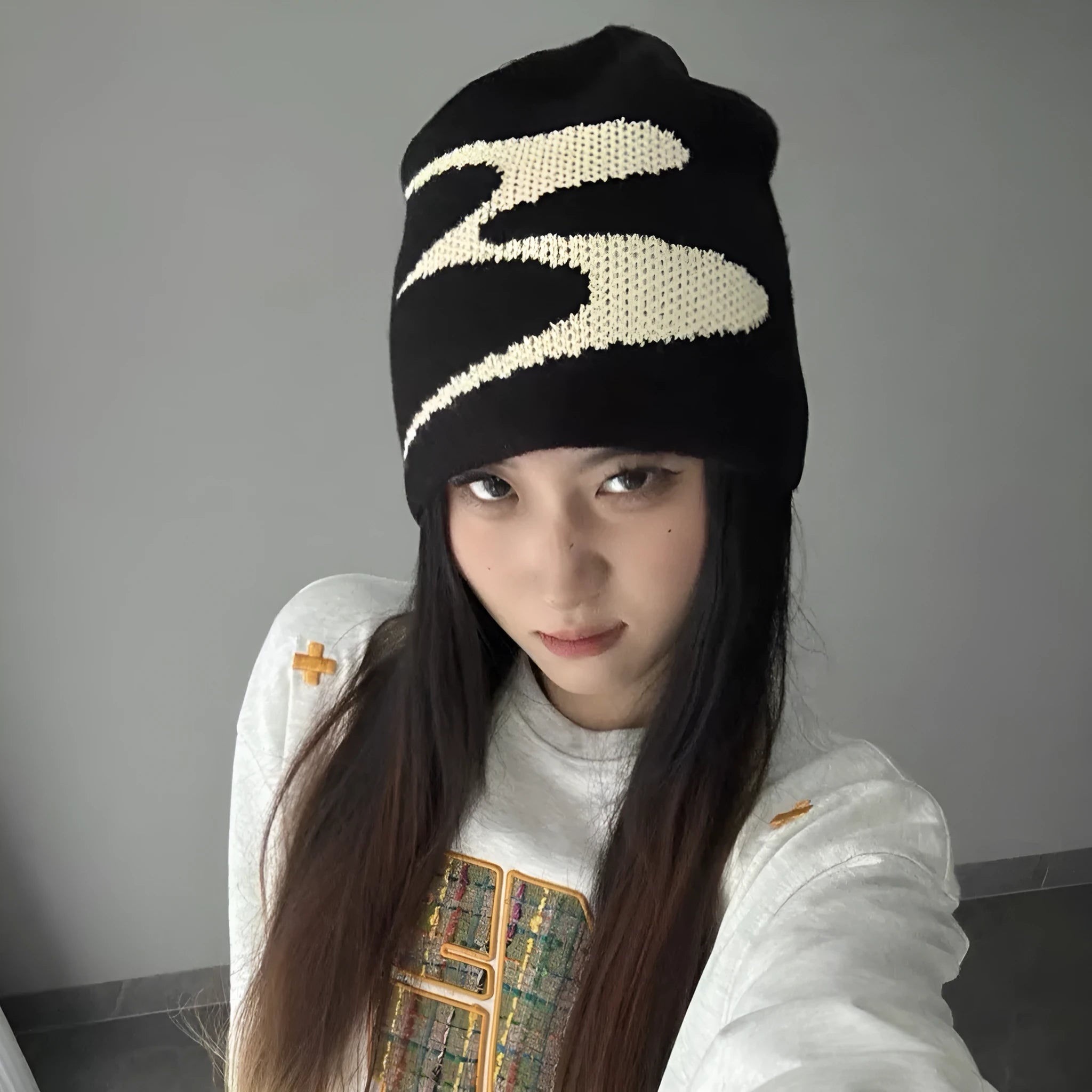 Acrylic knitted beanie hat in black, grey or white colours for men and women