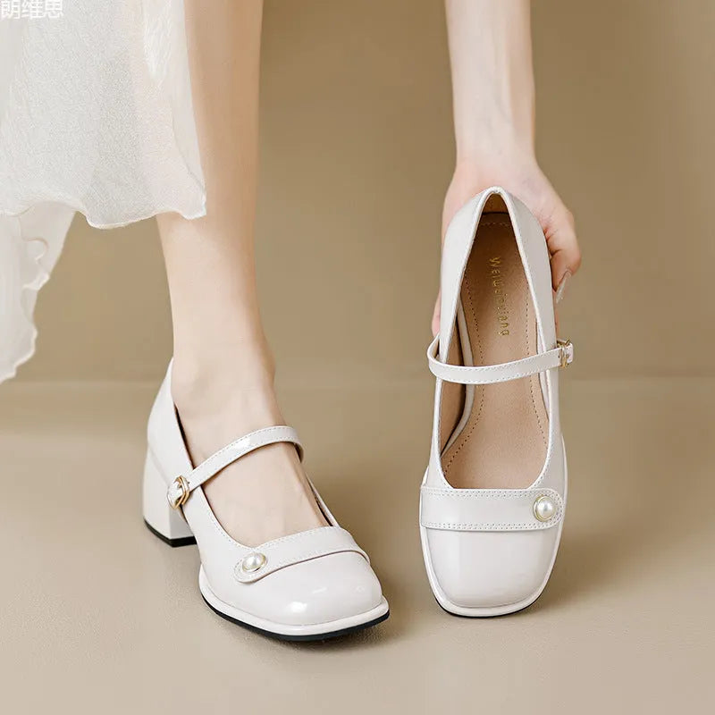 French style hiking shoes with patent leather upper, chunky heel, and square toe in apricot colour