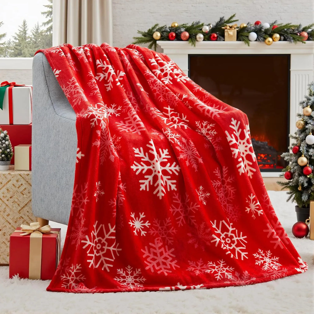 Soft flannel Christmas blanket in American style with polyester fibre construction