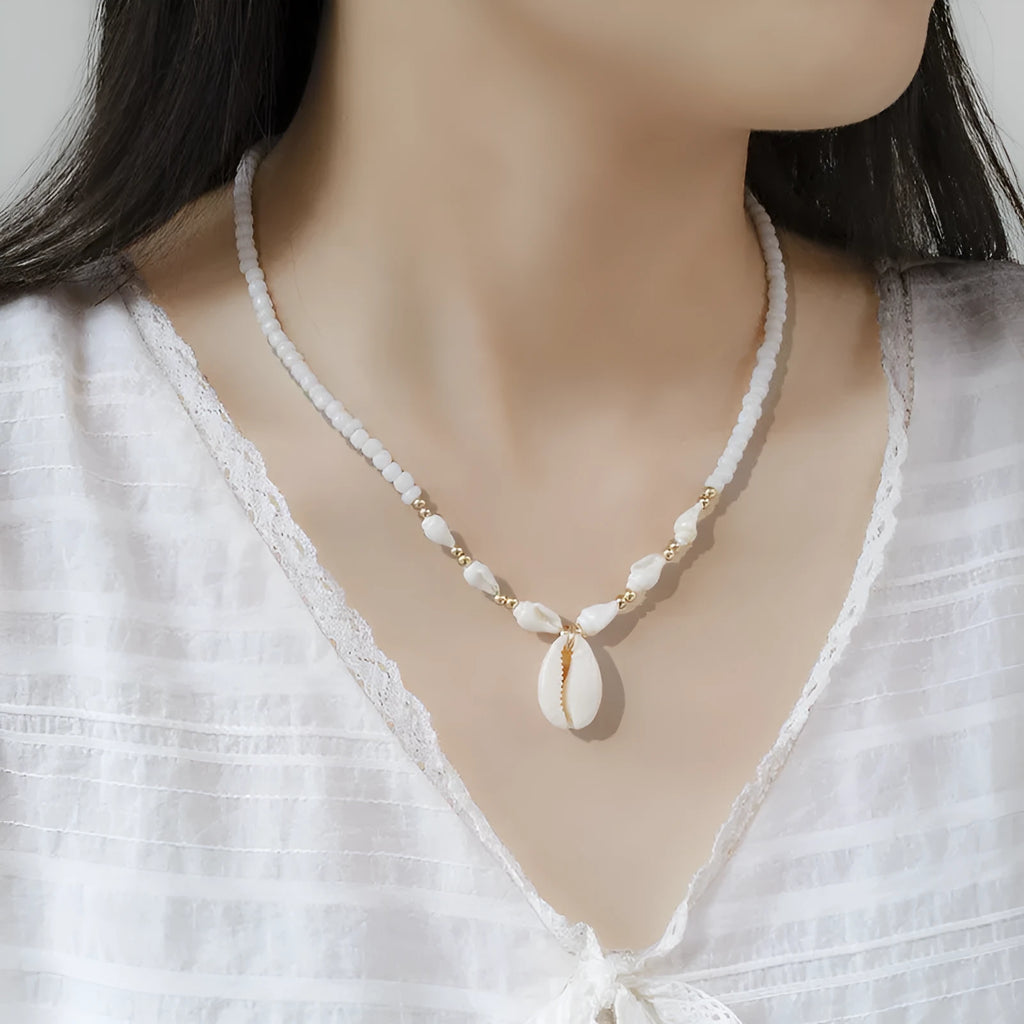 White conch shell necklace for women with electroplated finish and regular chain