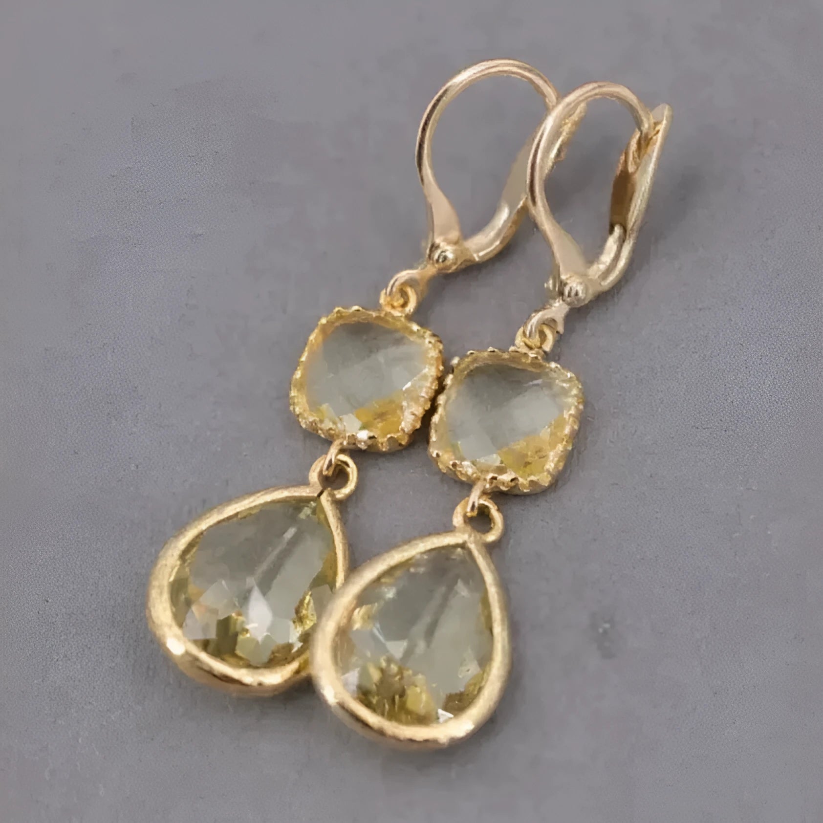 Gold geometric water droplet fringe earrings with retro styling for women's fashion