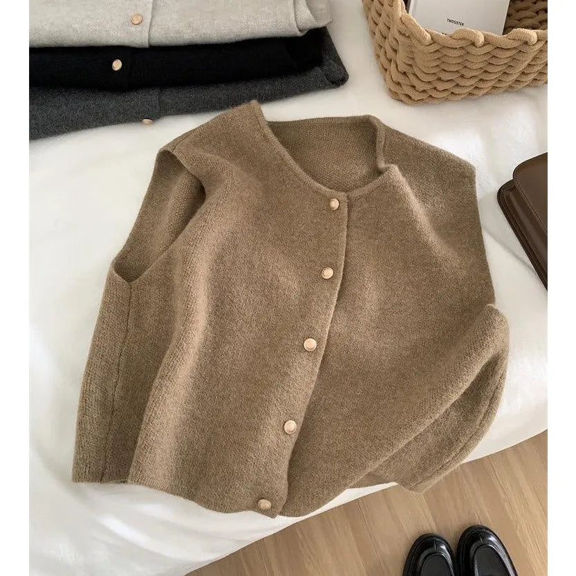 Women's half-sleeve polyester pullover in smoky grey, available in six colours with weight-based sizing