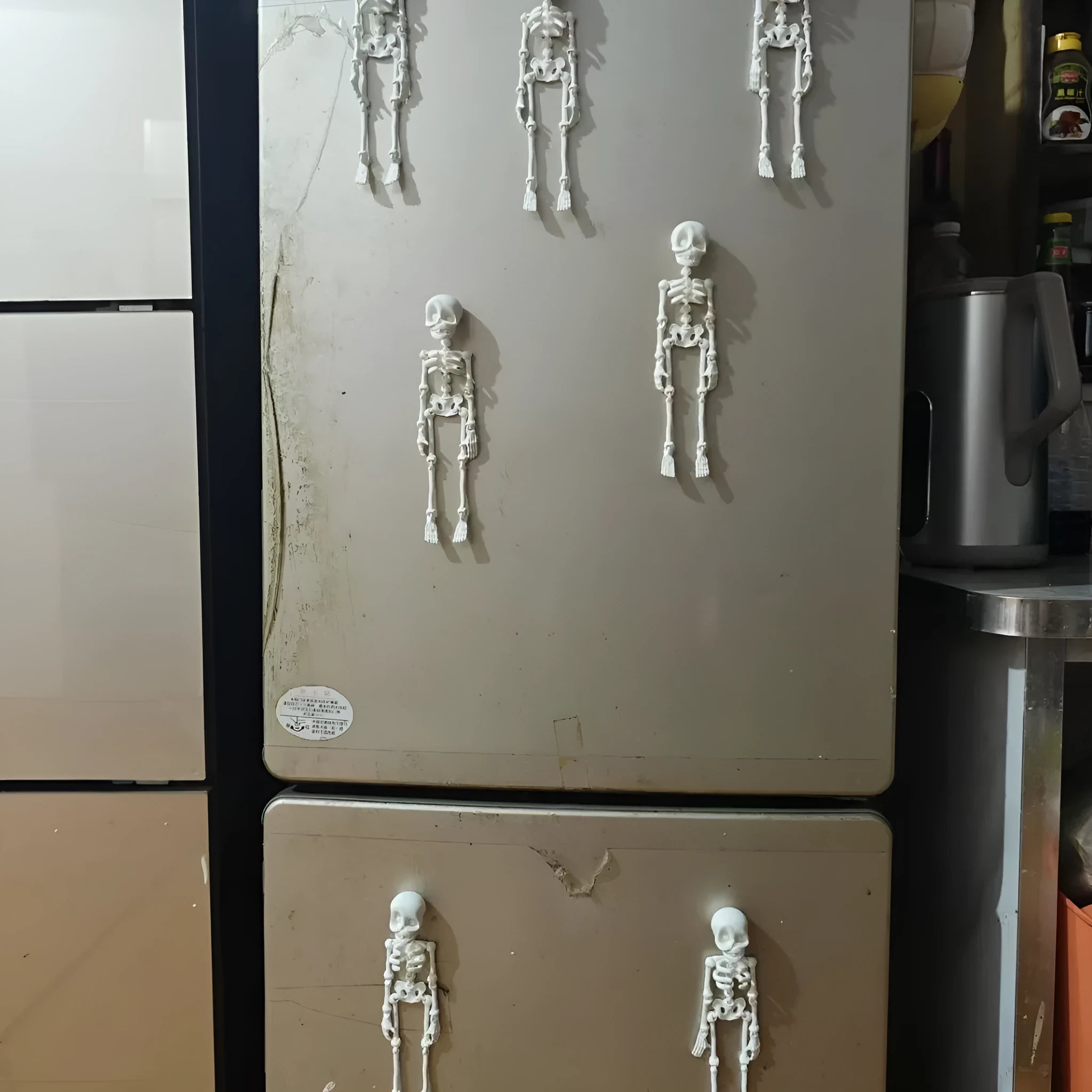 3D printed Halloween skull refrigerator magnet ornament in various colours with 18cm height
