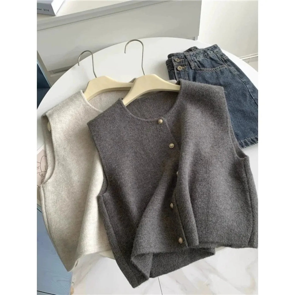 Women's half-sleeve polyester pullover in smoky grey, available in six colours with weight-based sizing
