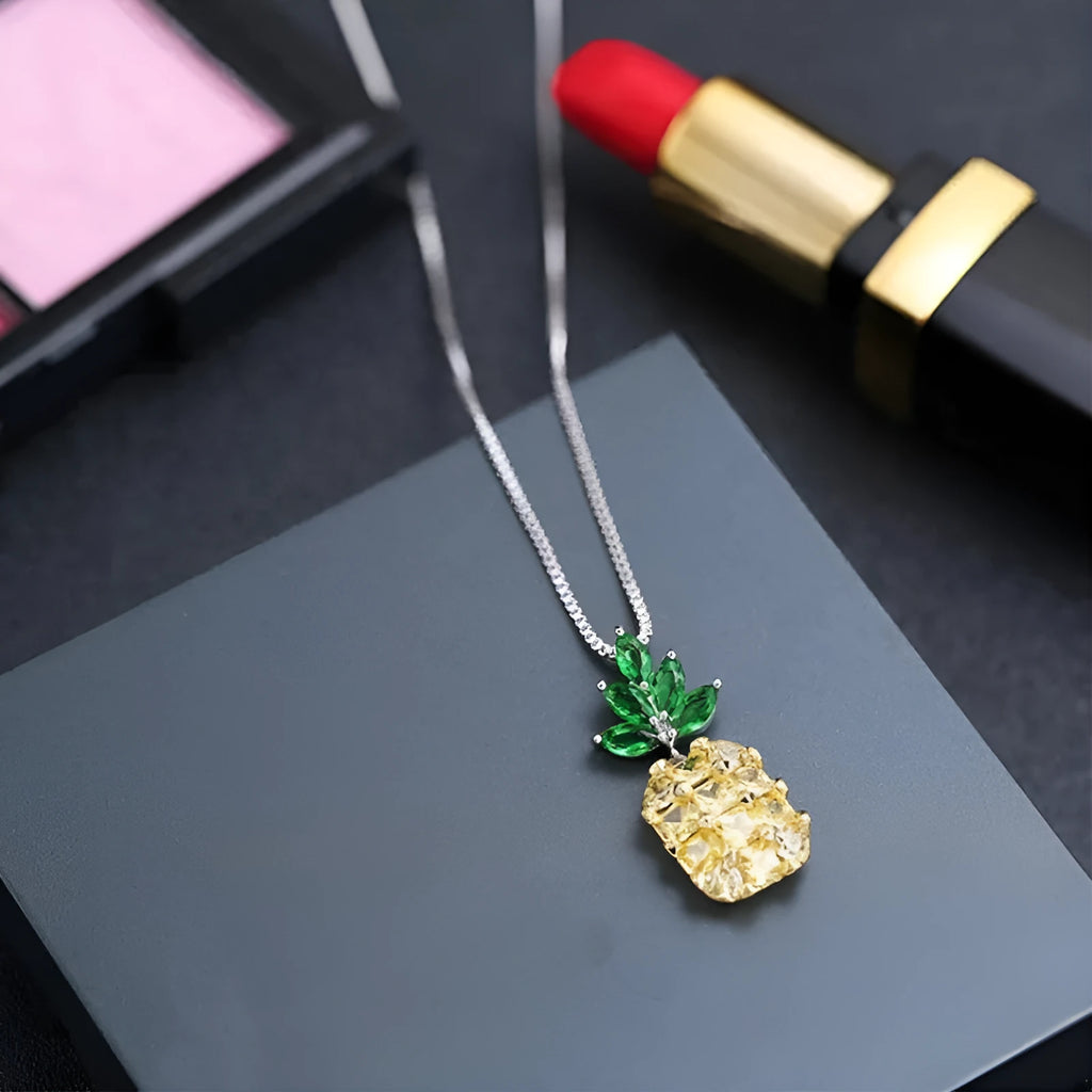 Silver geometric pineapple diamond necklace with Korean fashion styling