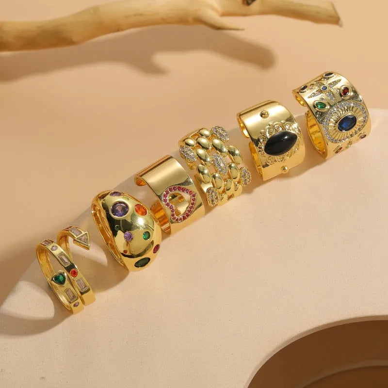 Close-up of a geometric copper ring with a black electroplated zircon stone, Chinese vintage style.