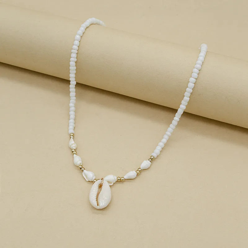 White conch shell necklace for women with electroplated finish and regular chain