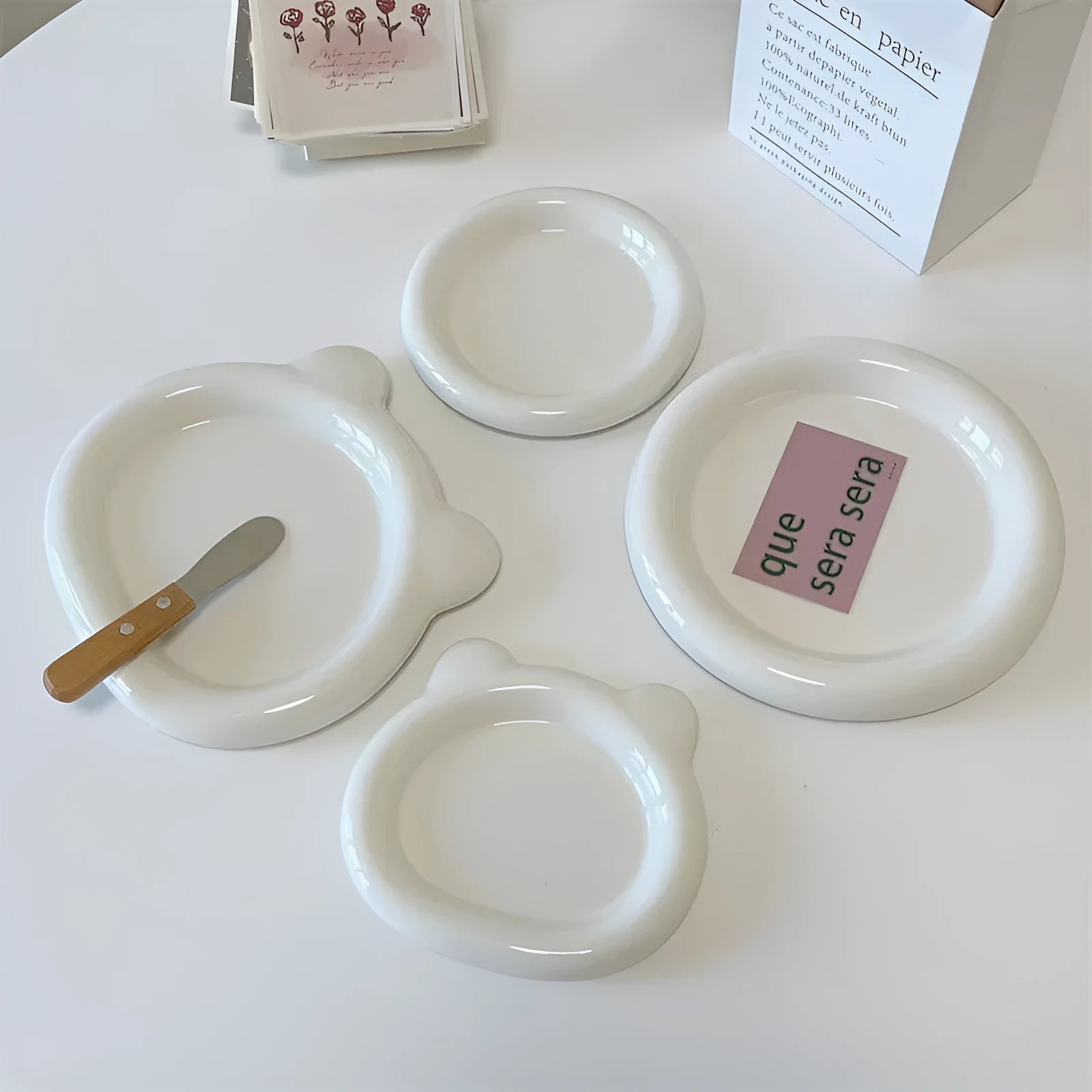 White porcelain plate with bear decoration or plain round shape, shown in 15cm and 20cm sizes.