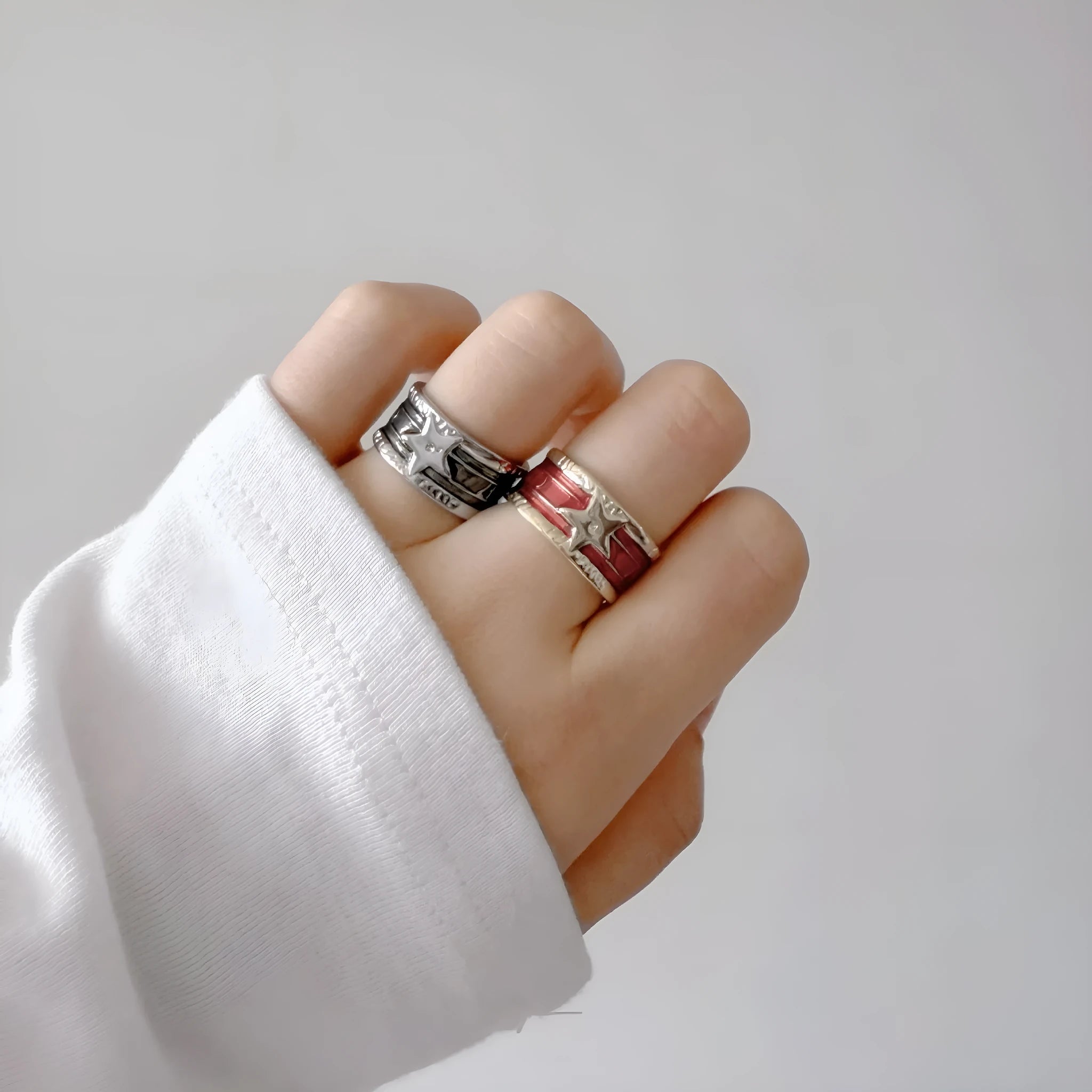 Geometric drop oil ring with distressed finish in adjustable copper construction