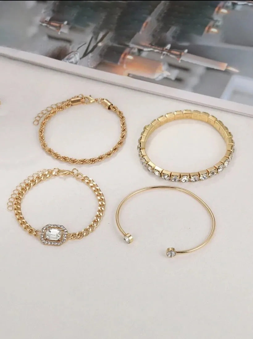 Four-piece alloy bracelet set with geometric square diamonds and metal chain in retro style